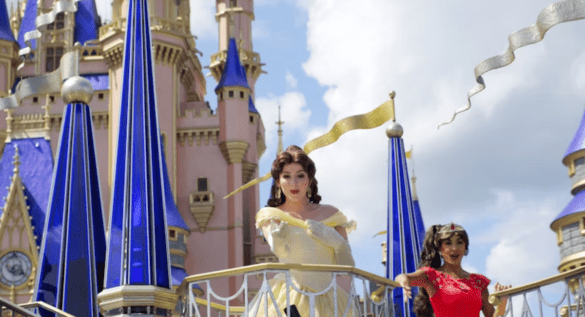 Disney-themed women’s outfits Ideas Disney-themed women's outfits Ideas